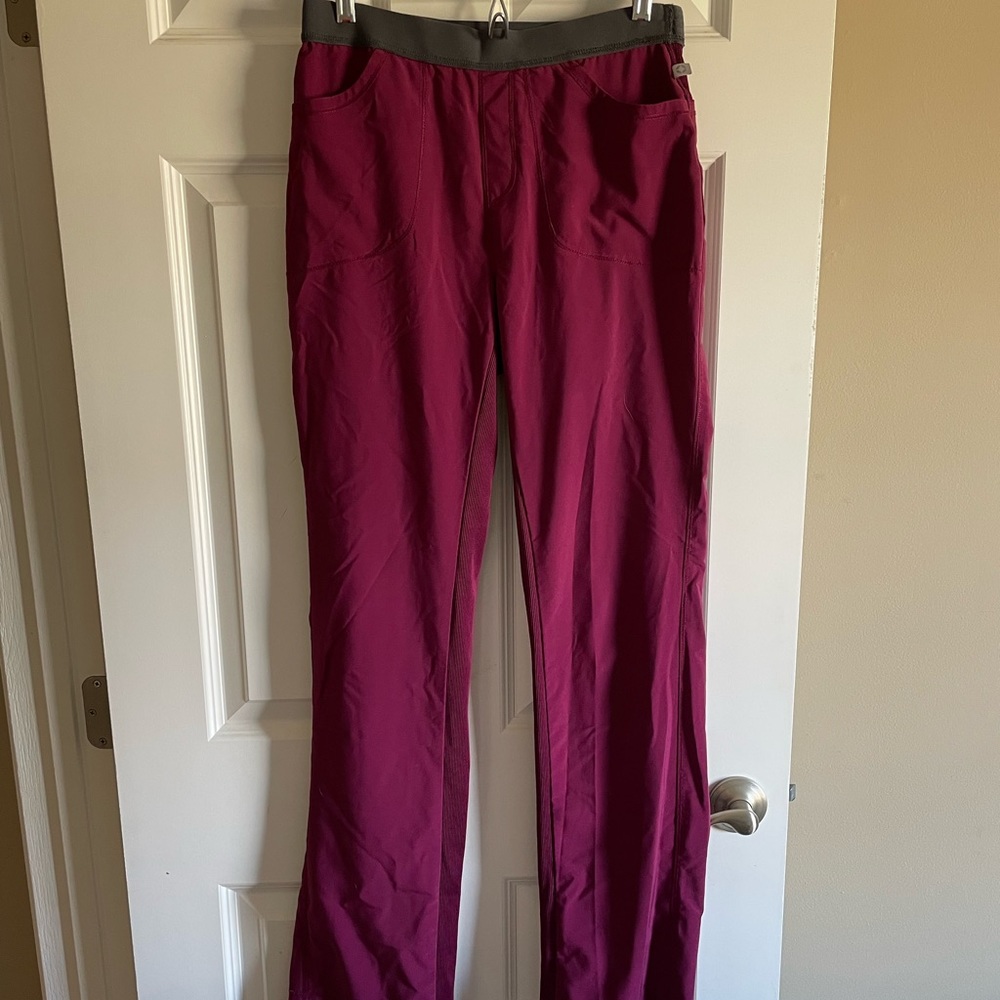 The comfiest scrub pants!